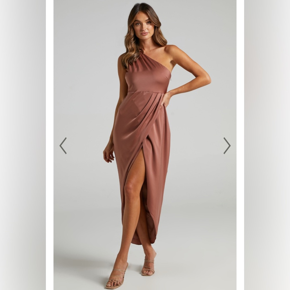 NWT SHOWPO FELT SO HAPPY MIDI DRESS ONE SHOULDER DRAPE DRESS DUSTY ROSE SIZE 4